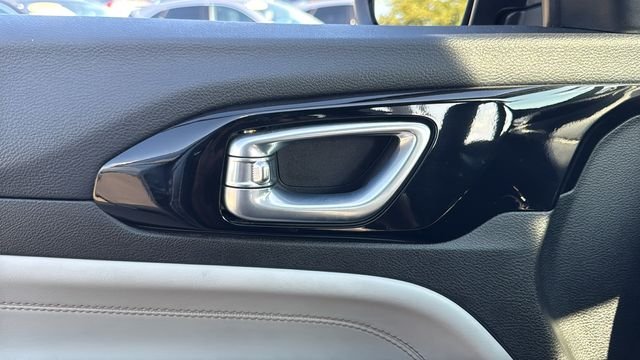Certified Used 2025 Silver Jeep Limited image 20