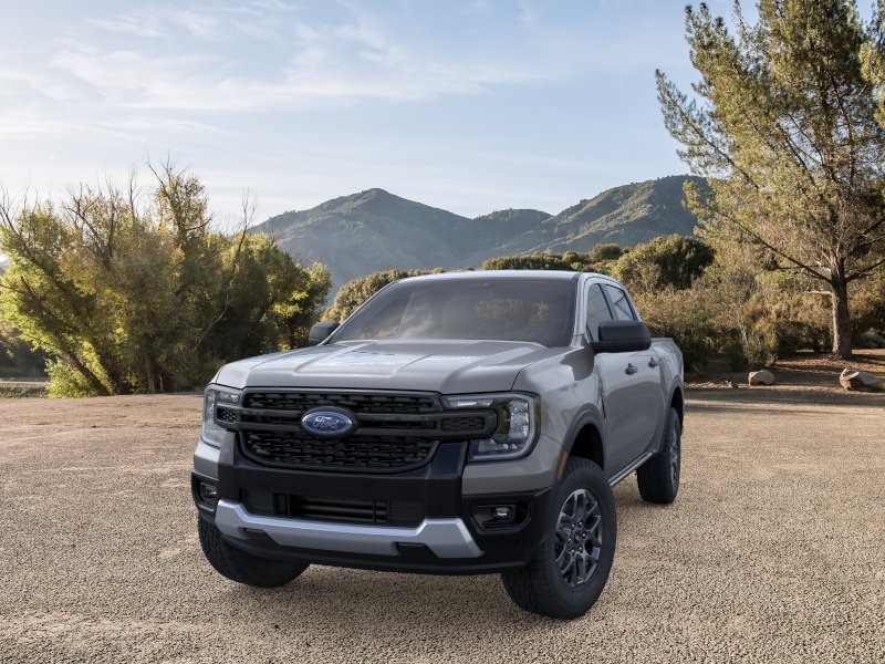 New 2026 Carbonized Gray Metallic Ford XLT image 34