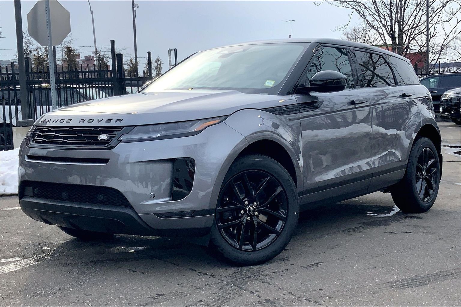 2026 Land Rover Range Rover Evoque S's photo