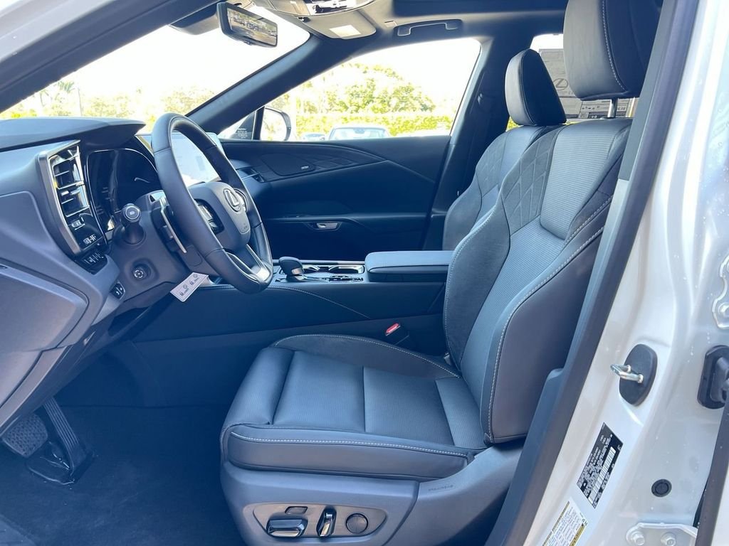 2026 Lexus RX 450h+ Luxury - Photo 12