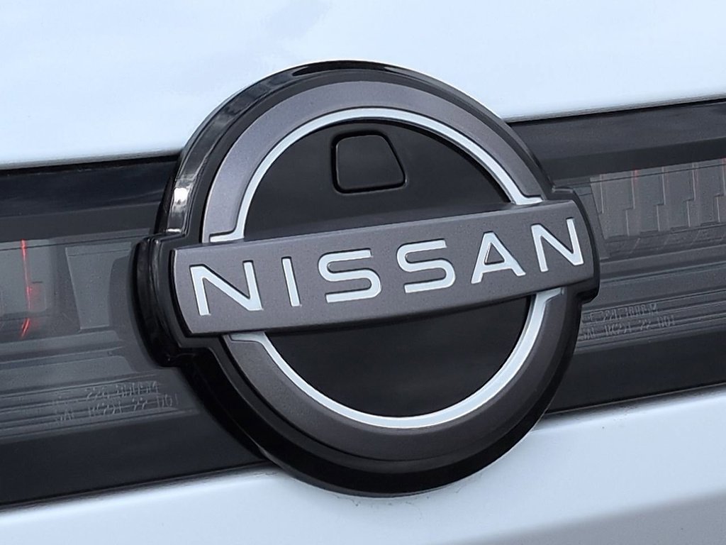 New 2026 Everest White Pearl TriCoat Nissan Platinum image 13