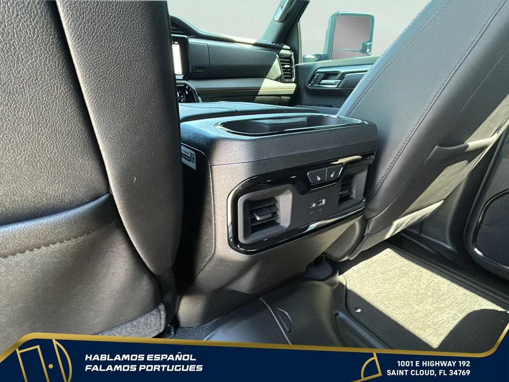 Used 2025 Titanium Rush Metallic GMC AT4 image 26