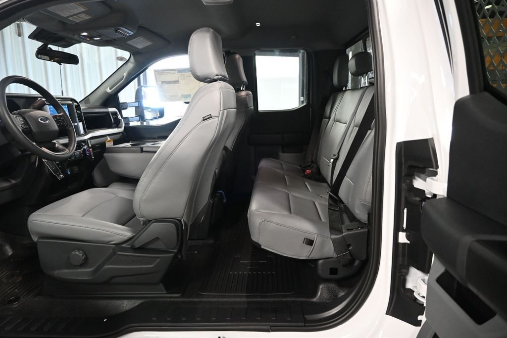 New 2026 Oxford White Ford XL image 19