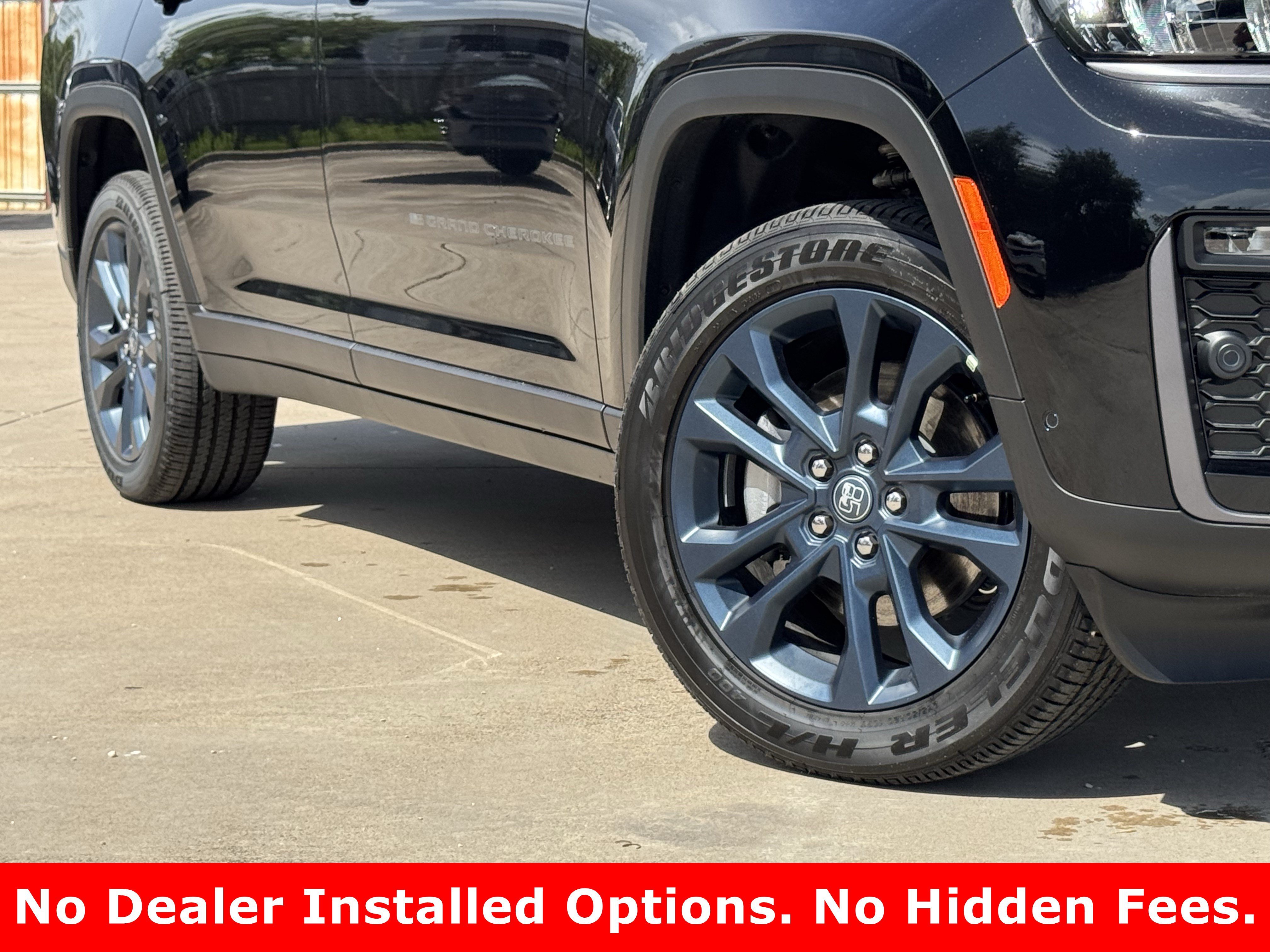 New 2026 Diamond Black Crystal Pearl-Coat Exterior Paint Jeep 85th Anniversary Edition image 3