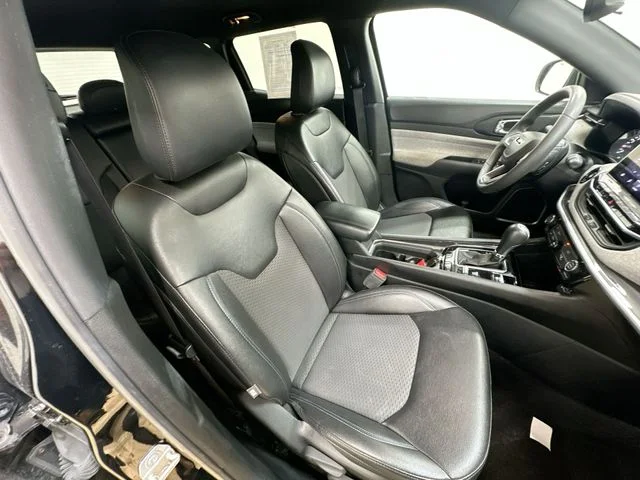 Used 2024 Black Jeep Latitude image 25