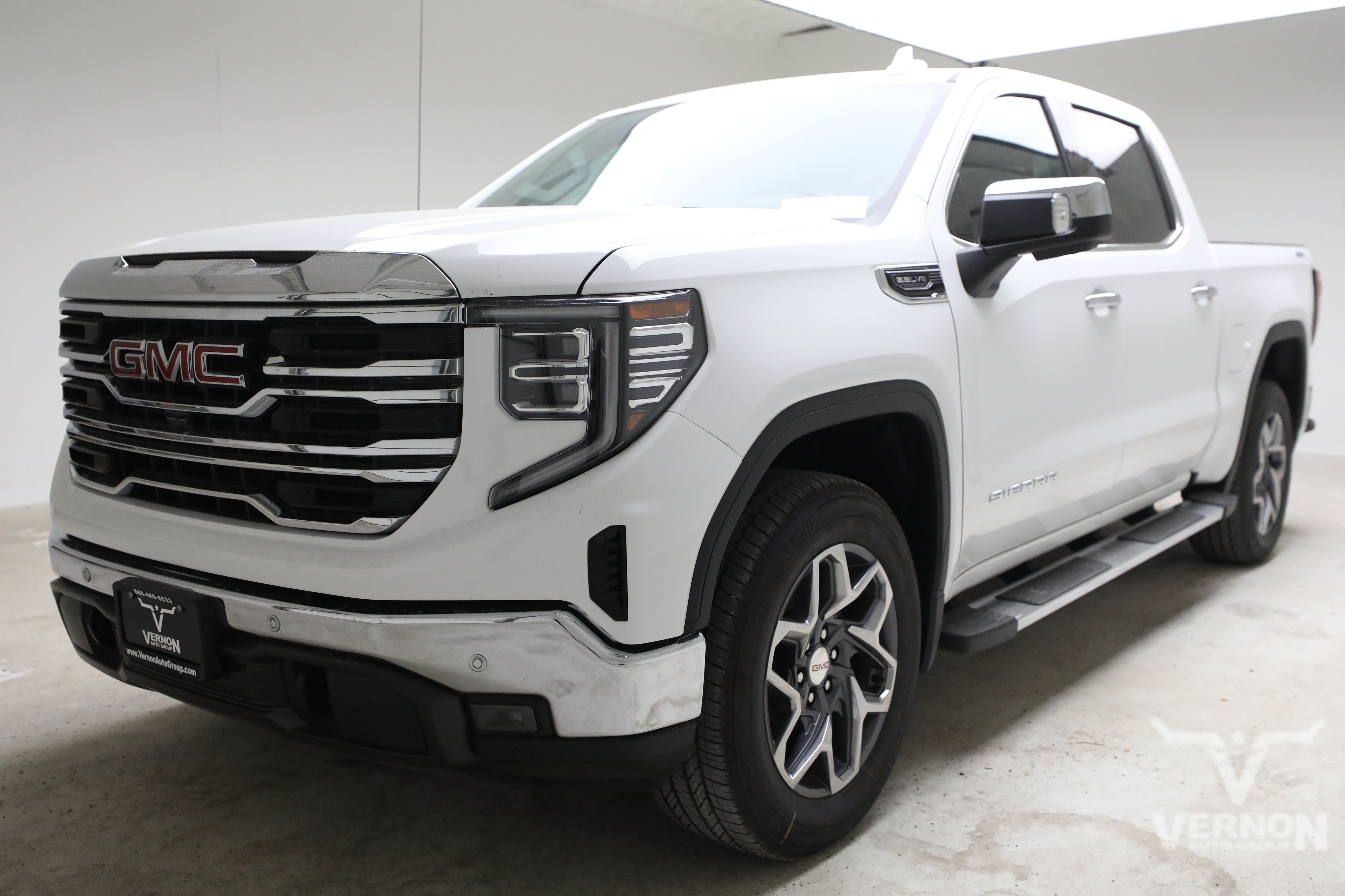 New 2026 Summit White GMC N image 1