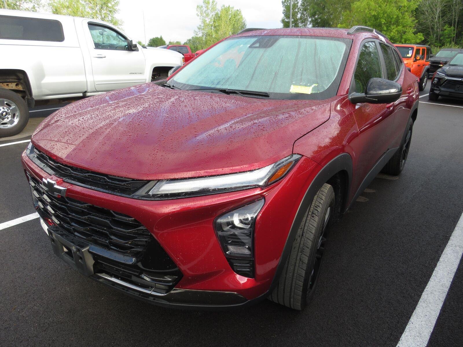 Used 2024 Crimson Metallic Chevrolet ACTIV image 6