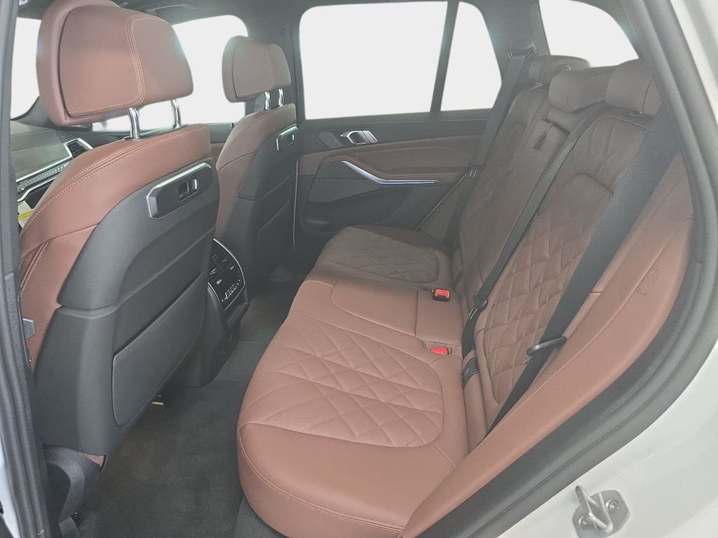 New 2026 Mineral White Metallic BMW xDrive50e image 18