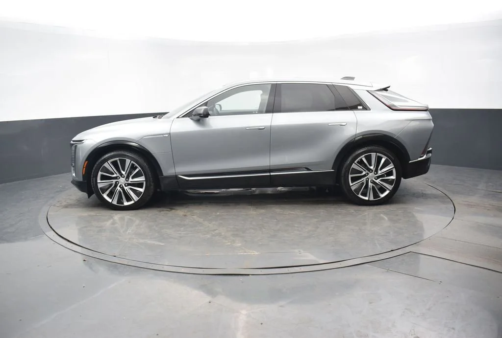 Certified 2024 Cadillac LYRIQ Luxury 3 with VIN 1GYKPSRL4RZ141296 for sale in Naperville, IL