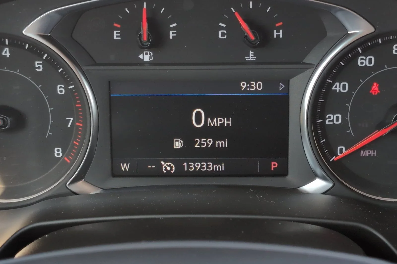 Used 2024 Summit White Chevrolet 2LT image 26