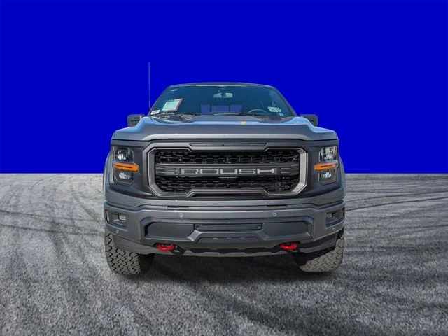 New 2026 Carbonized Gray Metallic Ford XLT image 9