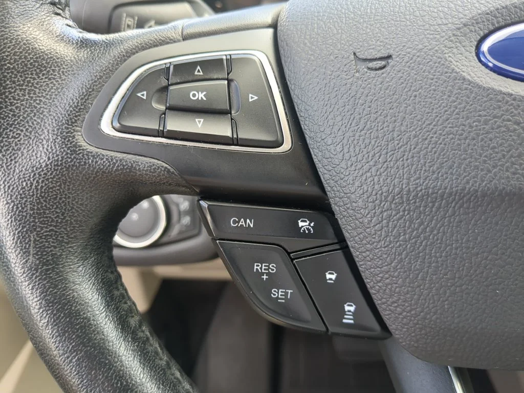 Used 2018 Silver Ford SEL image 28