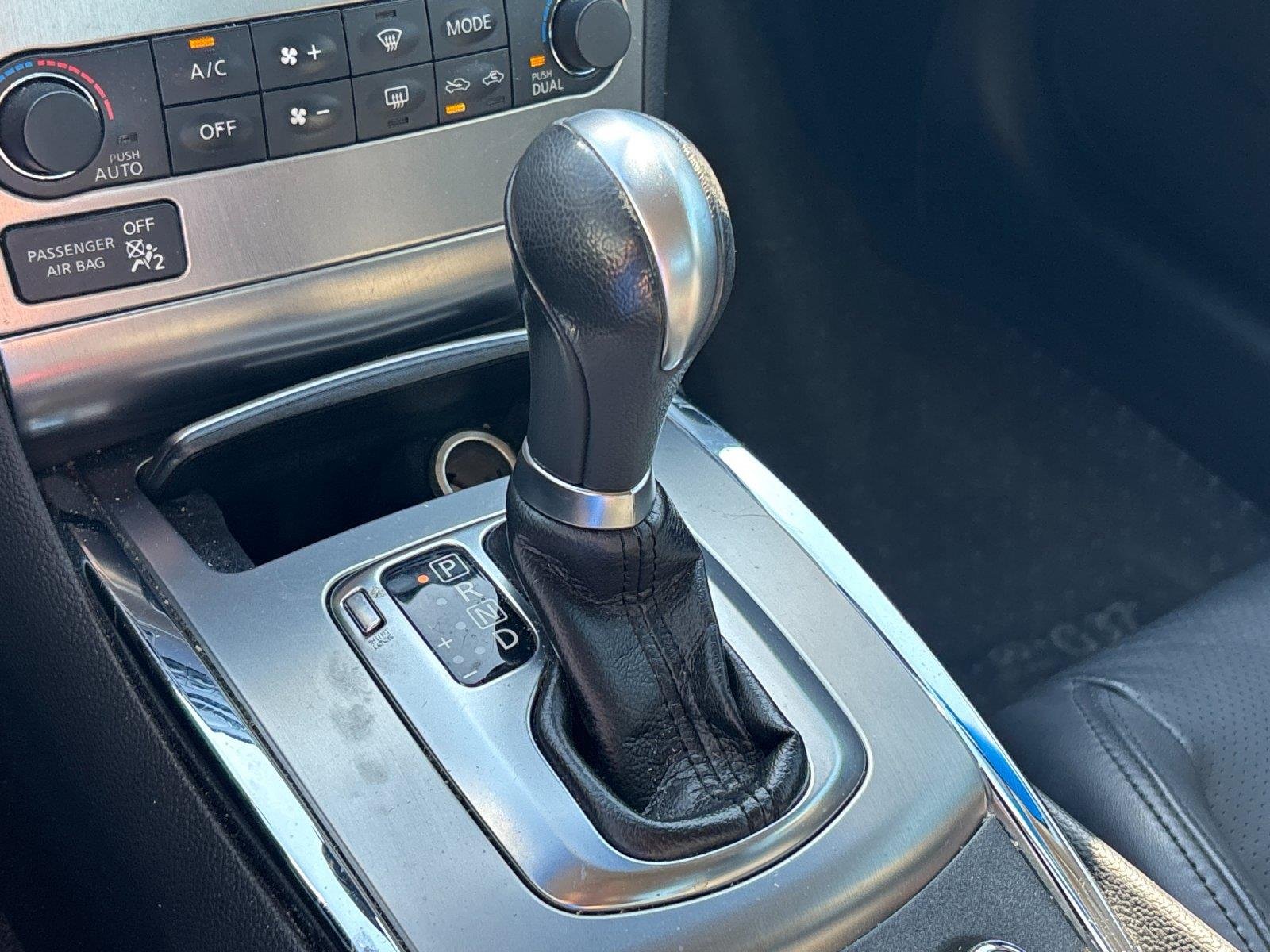 Used 2013 Moonlight White INFINITI Journey image 27