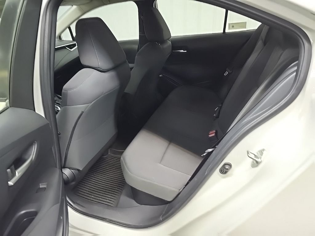 Used 2020 Blizzard Pearl Toyota LE image 30
