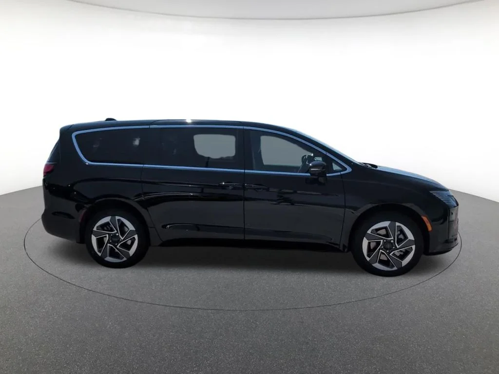 New 2027 Black Chrysler Limited image 5