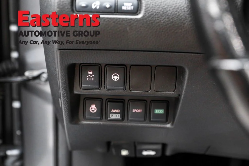 Used 2020 Gray Nissan SL image 22