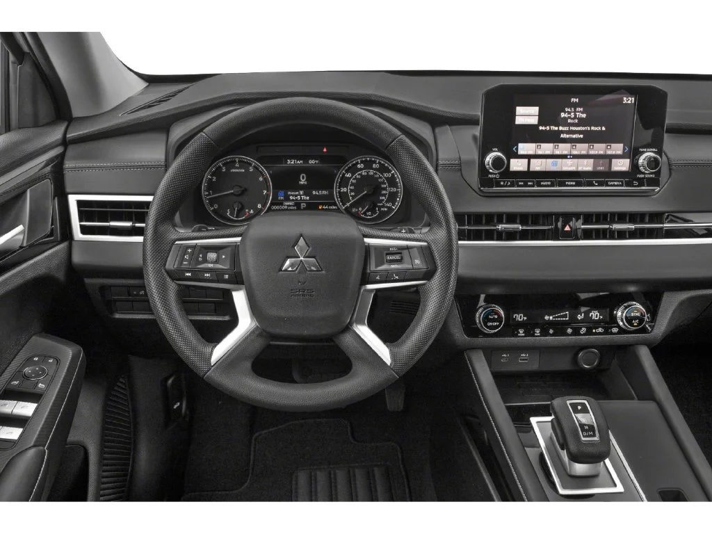 Used 2022 Silver Mitsubishi ES image 4