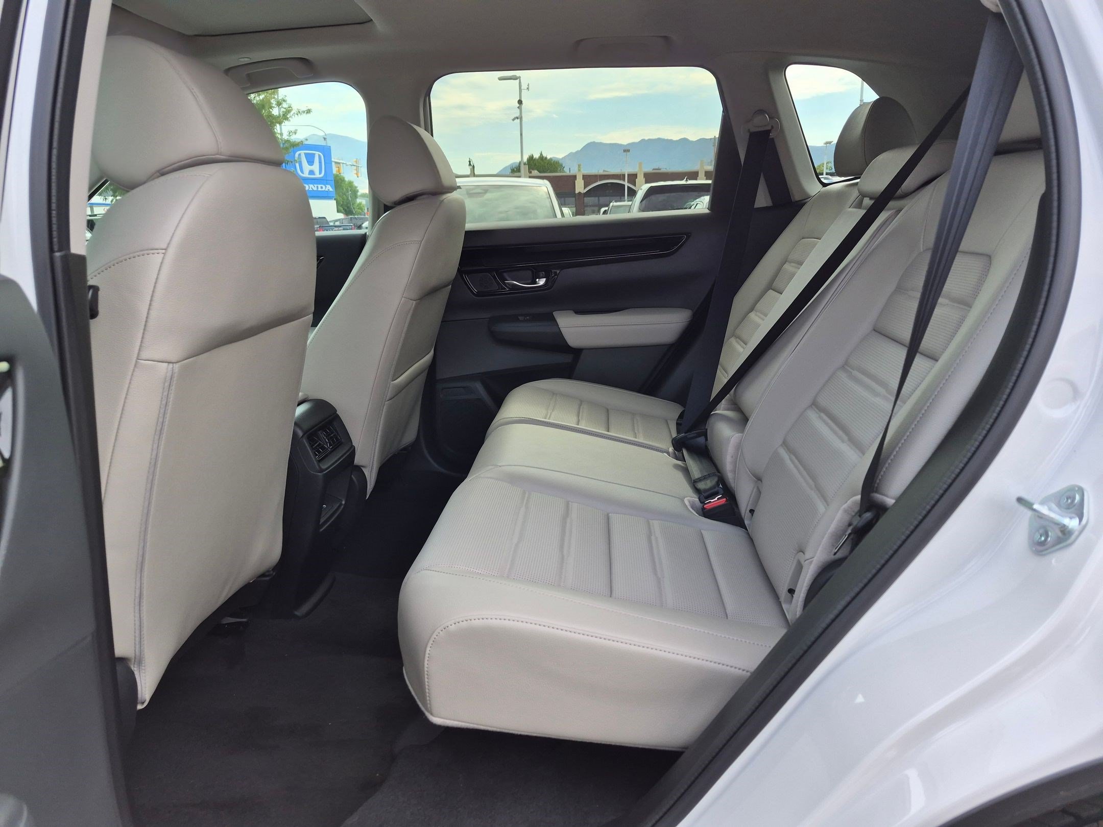 New 2026 Platinum White Pearl Honda EX-L image 23