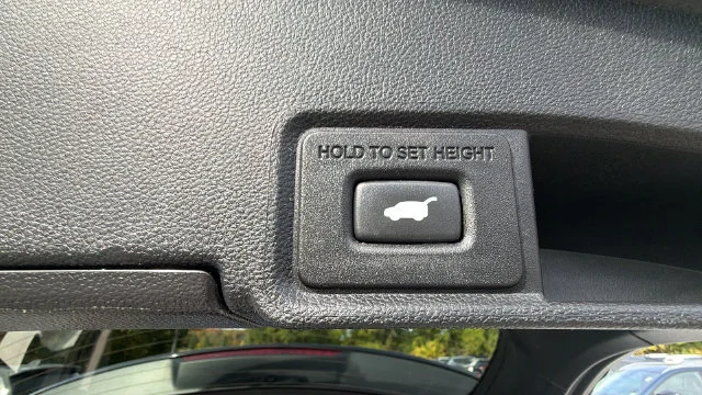 Used 2019  Acura Base image 37