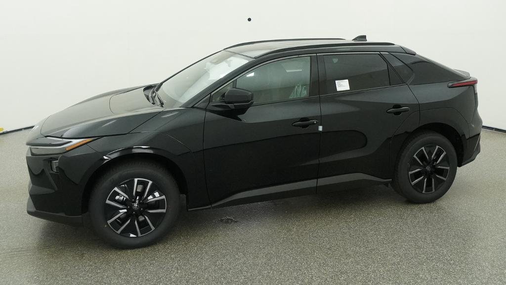 New 2026 Midnight Black Metallic Toyota XLE image 5