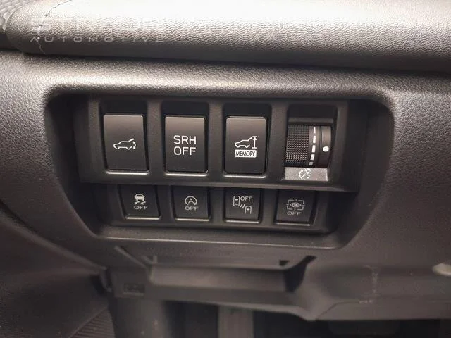 Used 2023  SUBARU  image 18