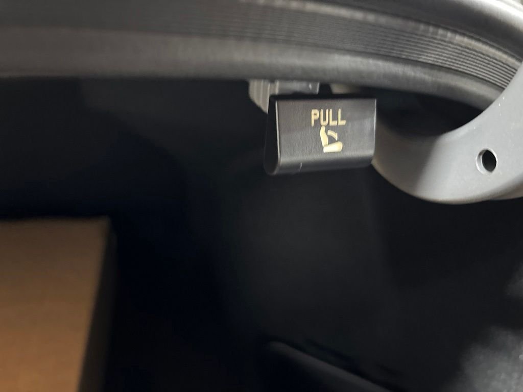 Used 2025 Gray Hyundai SE image 28
