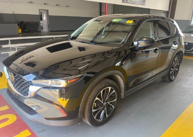 2022 Mazda CX-5 S Premium package