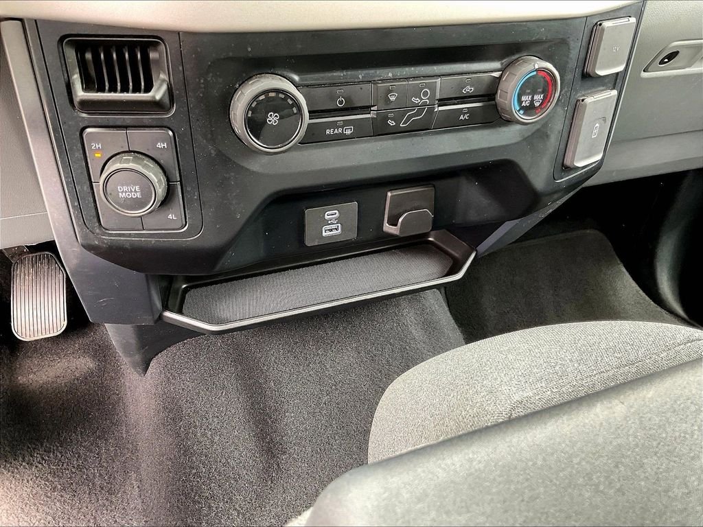 Used 2023 Silver Ford XLT image 26