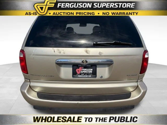 Used 2006 Gold Chrysler Touring image 6