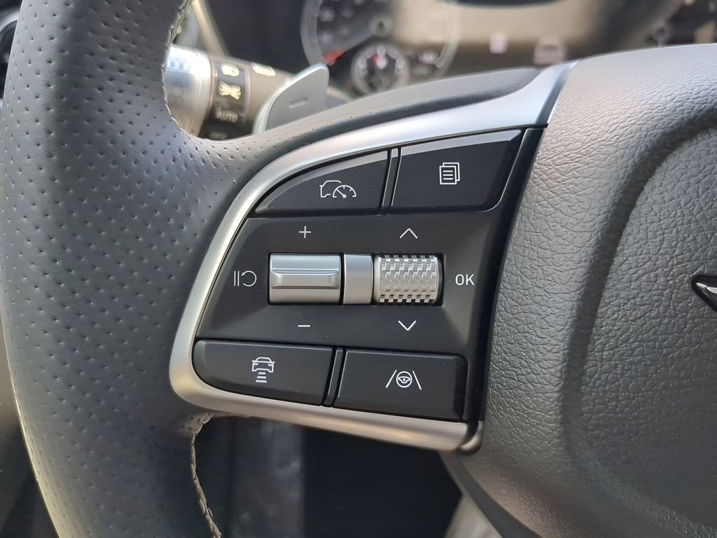 2026 GENESIS G70 Standard - Photo 22