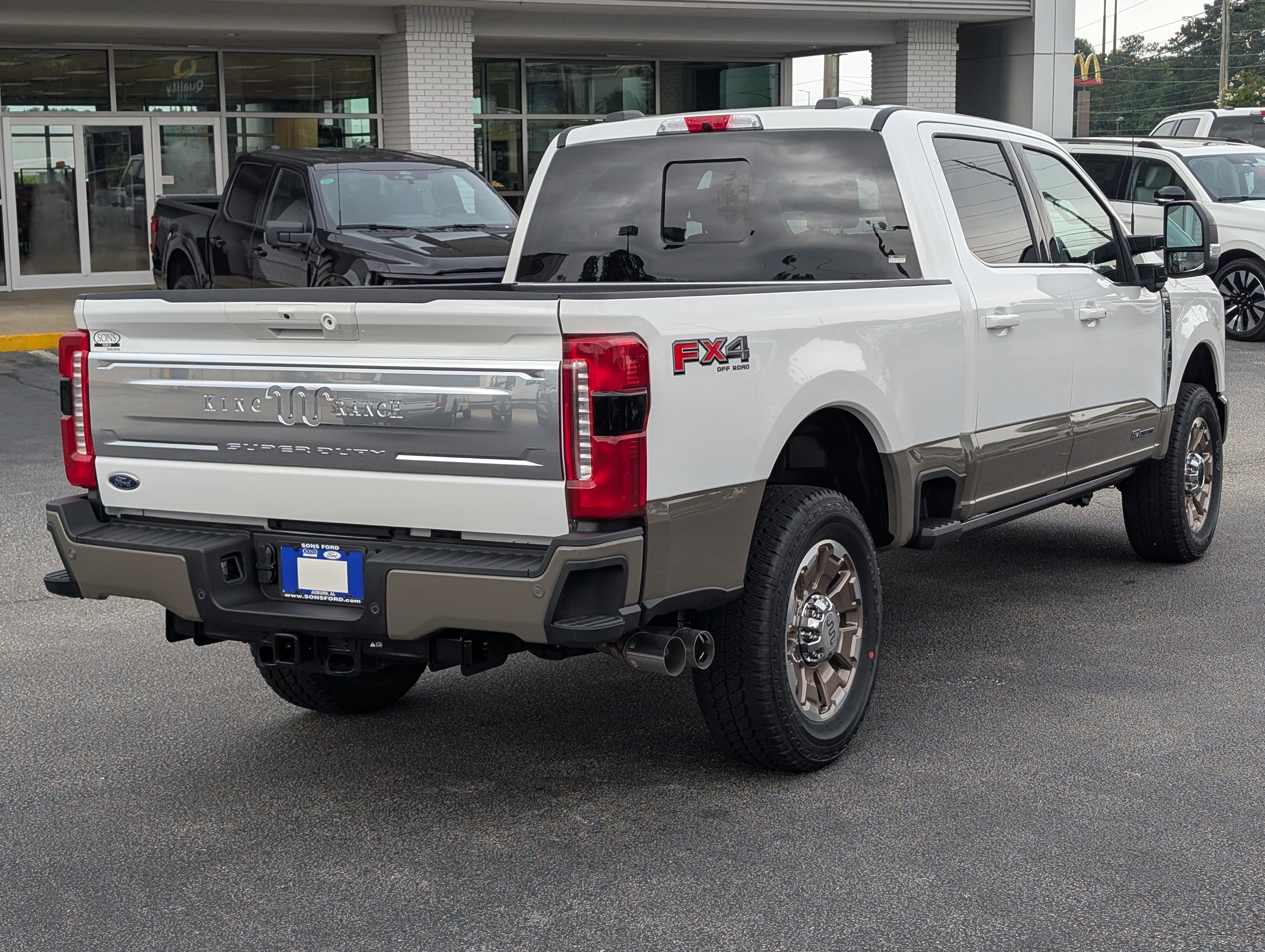 New 2026 Star White Metallic Tri-Coat FORD F-250® King Ranch® image 9