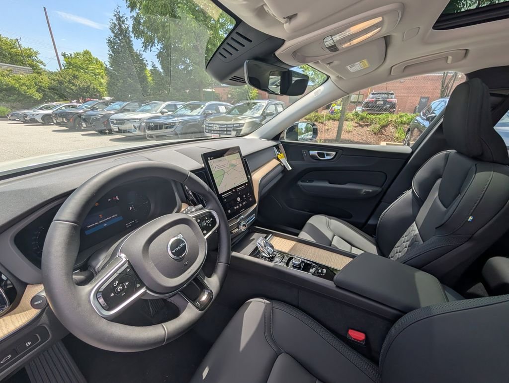 New 2026 White Volvo T8 Plus image 12