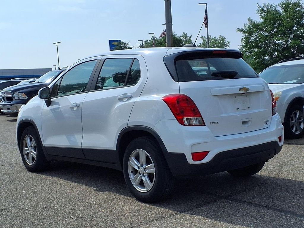 Used 2019 White Chevrolet LS image 7