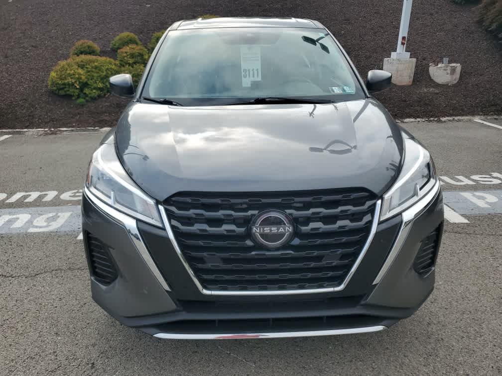 Certified Used 2022 Gun Metallic Nissan S image 2
