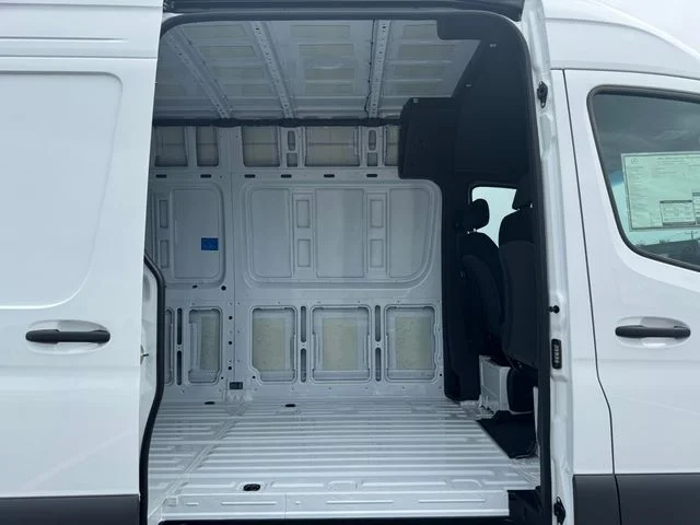 New 2026 White Mercedes-Benz Cargo 170 WB image 19