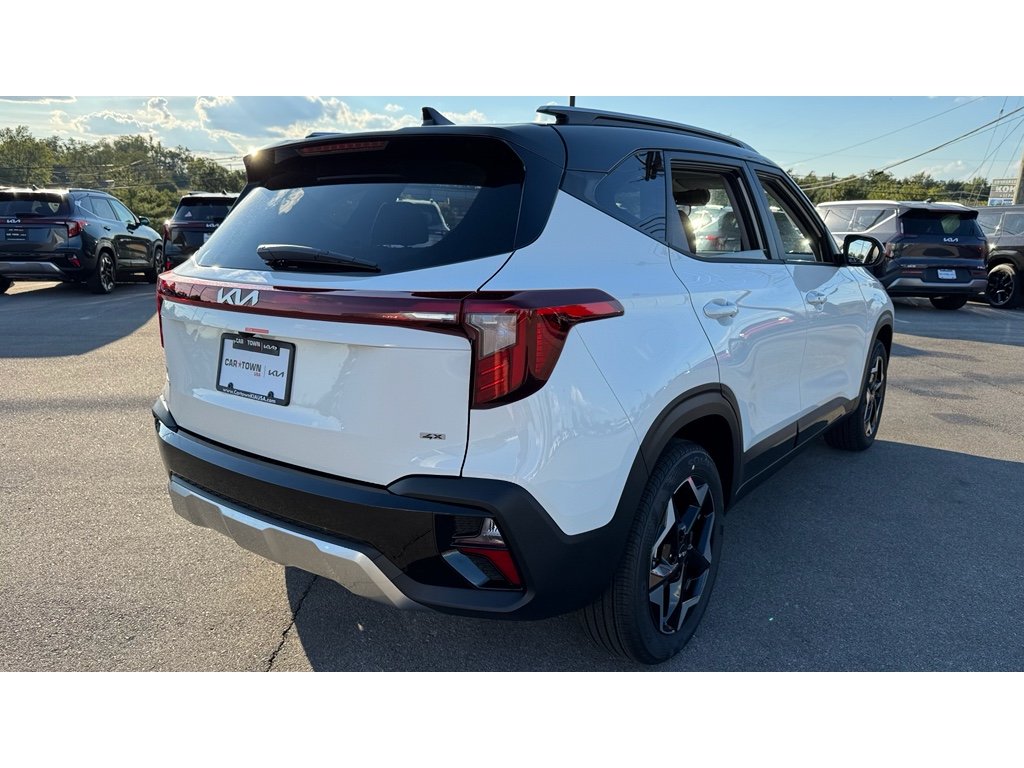 2026 Kia Seltos S photo 2