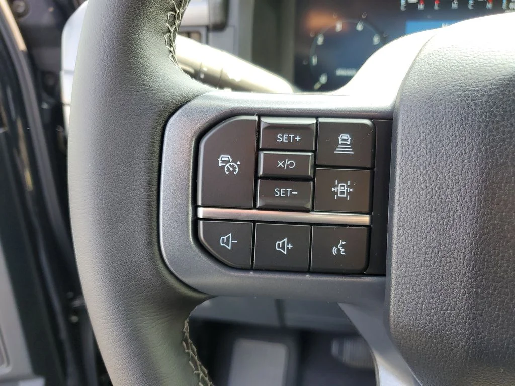 2025 Ford F-150 XLT - Photo 10