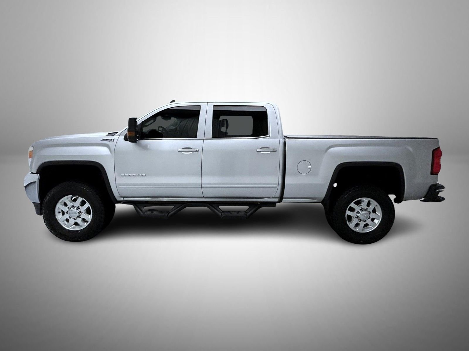 Used 2015 Silver GMC SLE image 8