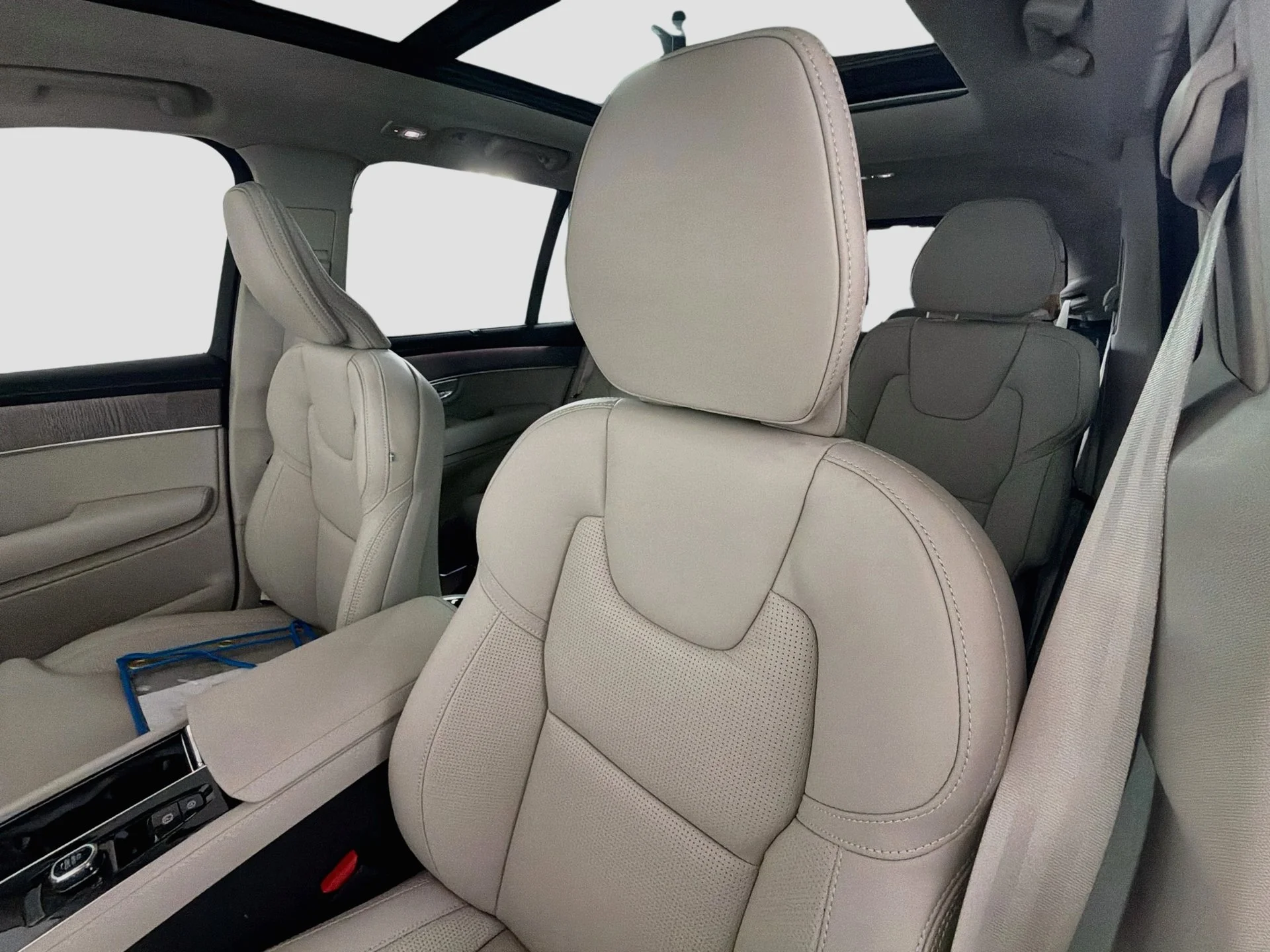 New 2027 Denim Blue Volvo Ultra image 20
