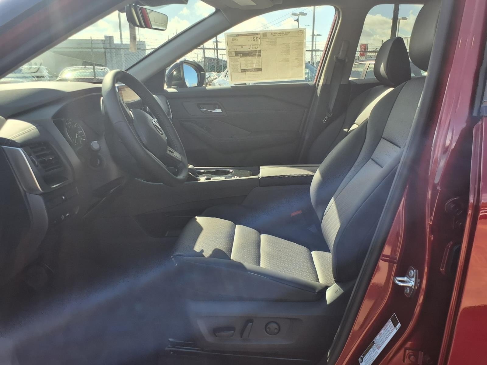 2026 Nissan Rogue photo 13 of 23