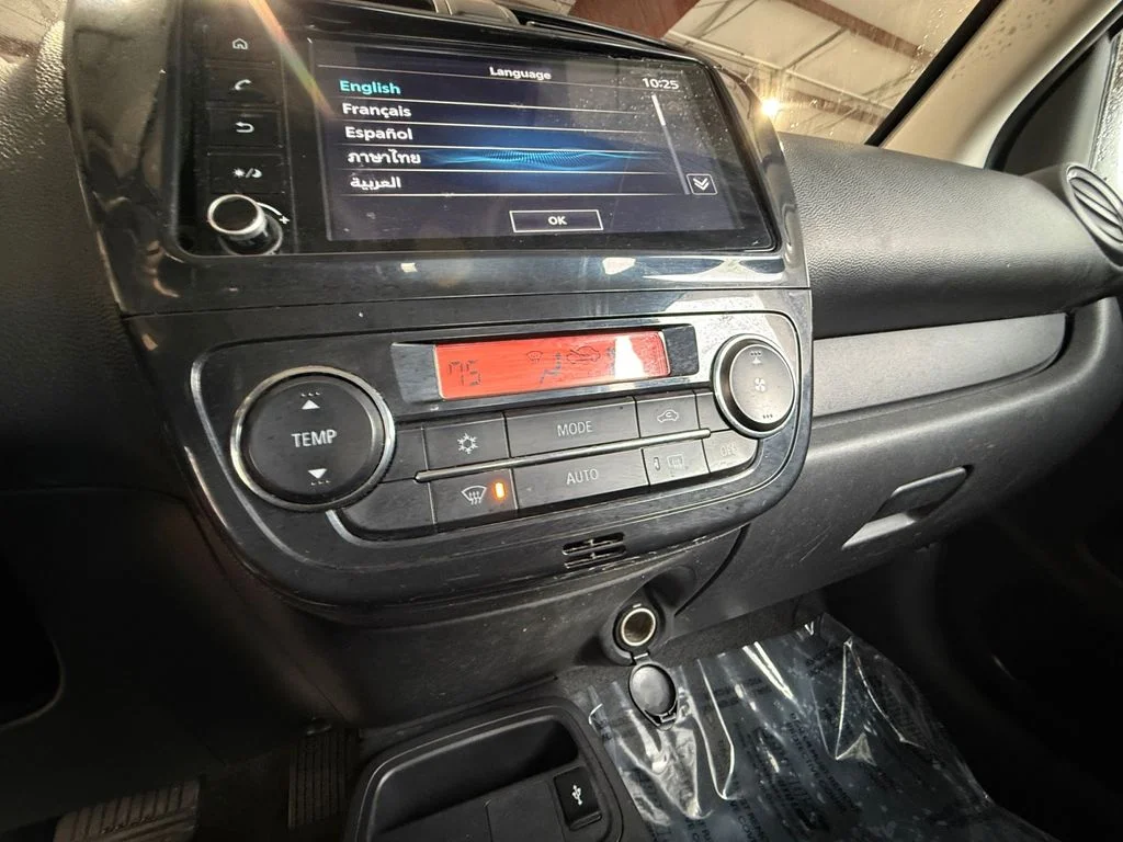 Used 2024  Mitsubishi  image 23