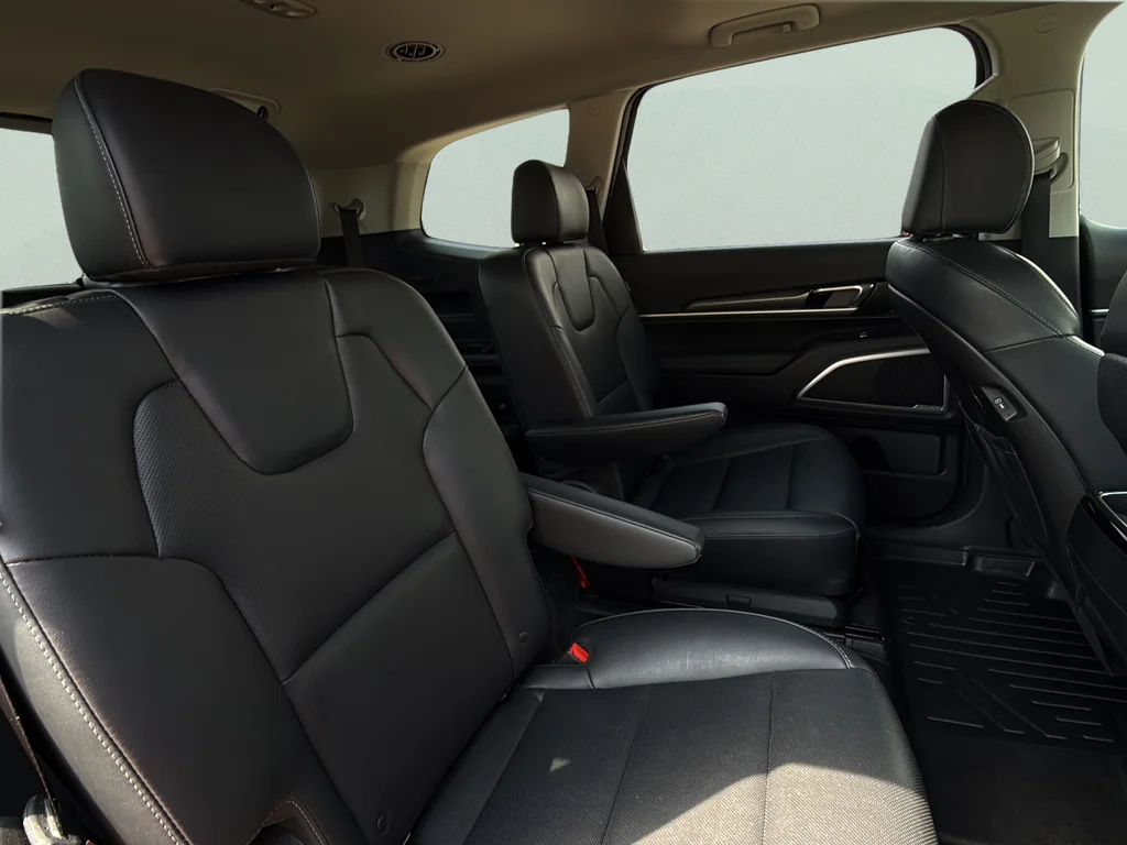 Certified Used 2023 Dark Moss Kia S image 22