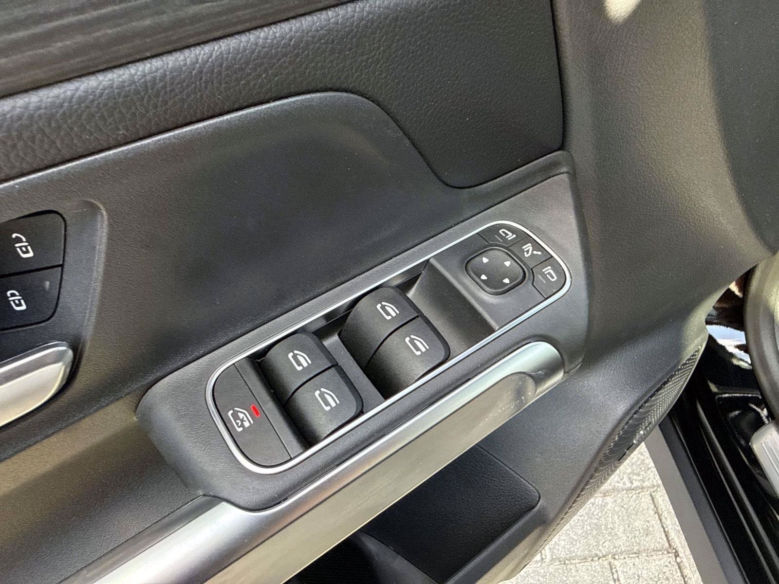 New 2026 Black Mercedes-Benz 250 SUV image 19