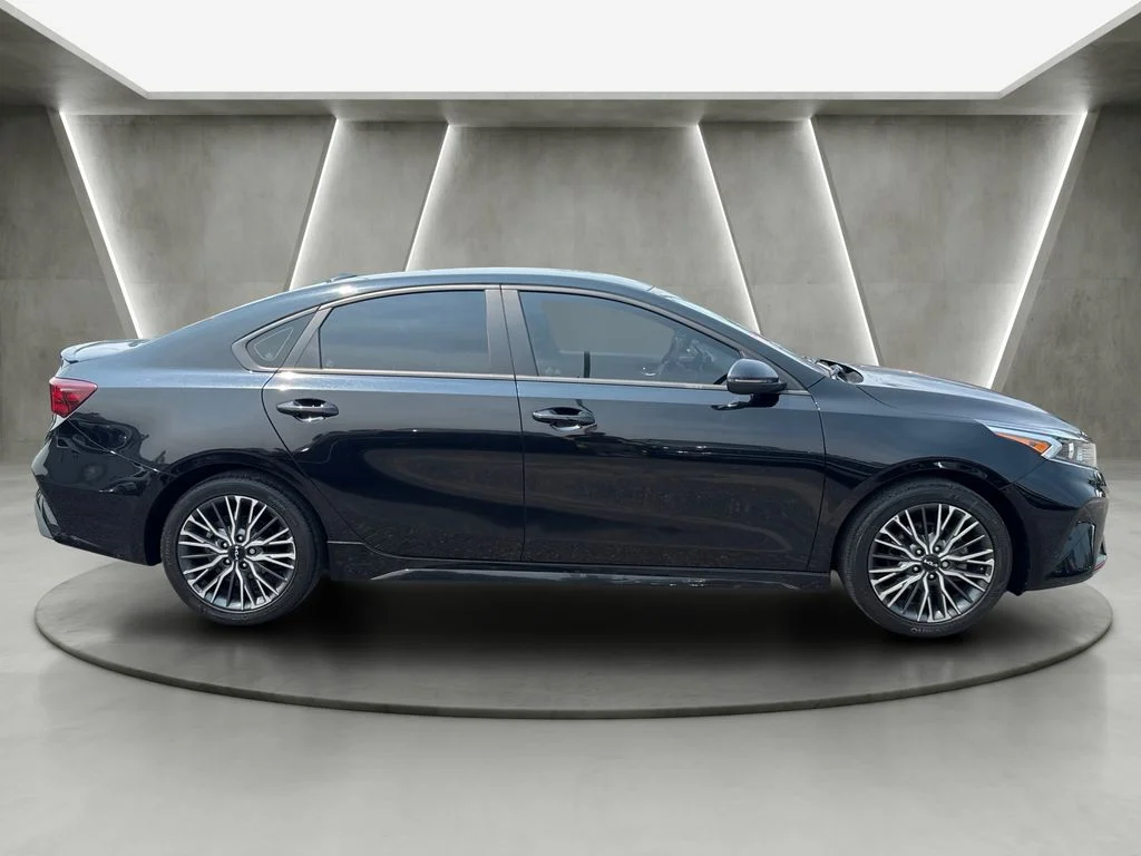 Used 2023 Black Kia GT-Line image 8
