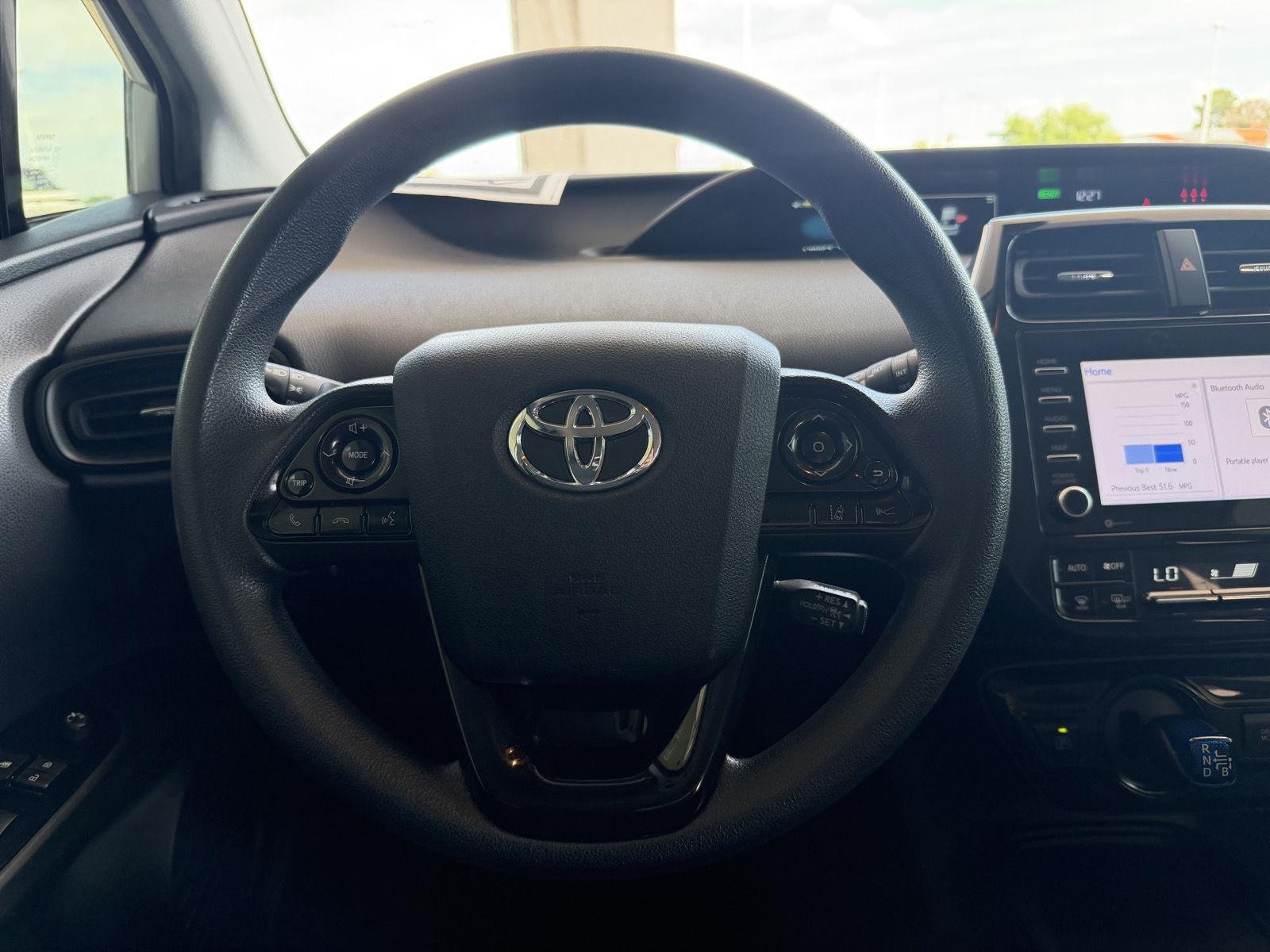 Used 2022 Classic Silver Metallic Toyota LE image 23