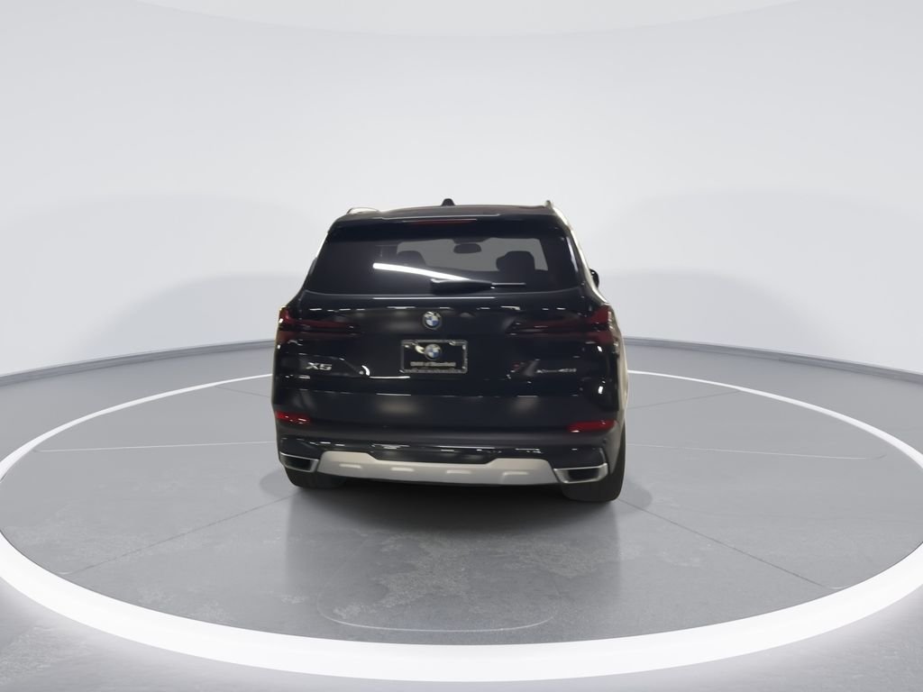 Used 2026 Black Sapphire Metallic BMW xDrive40i image 7