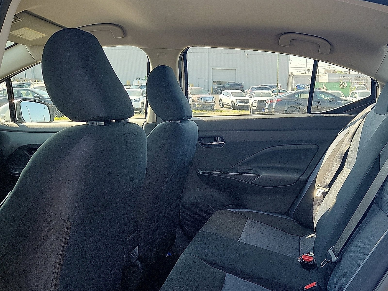 2025 Nissan Versa Sedan SV - Photo 7