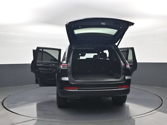 Used 2025 Black Jeep Limited 4x4 image 32