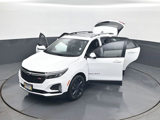 Used 2023 Summit White Chevrolet RS image 30