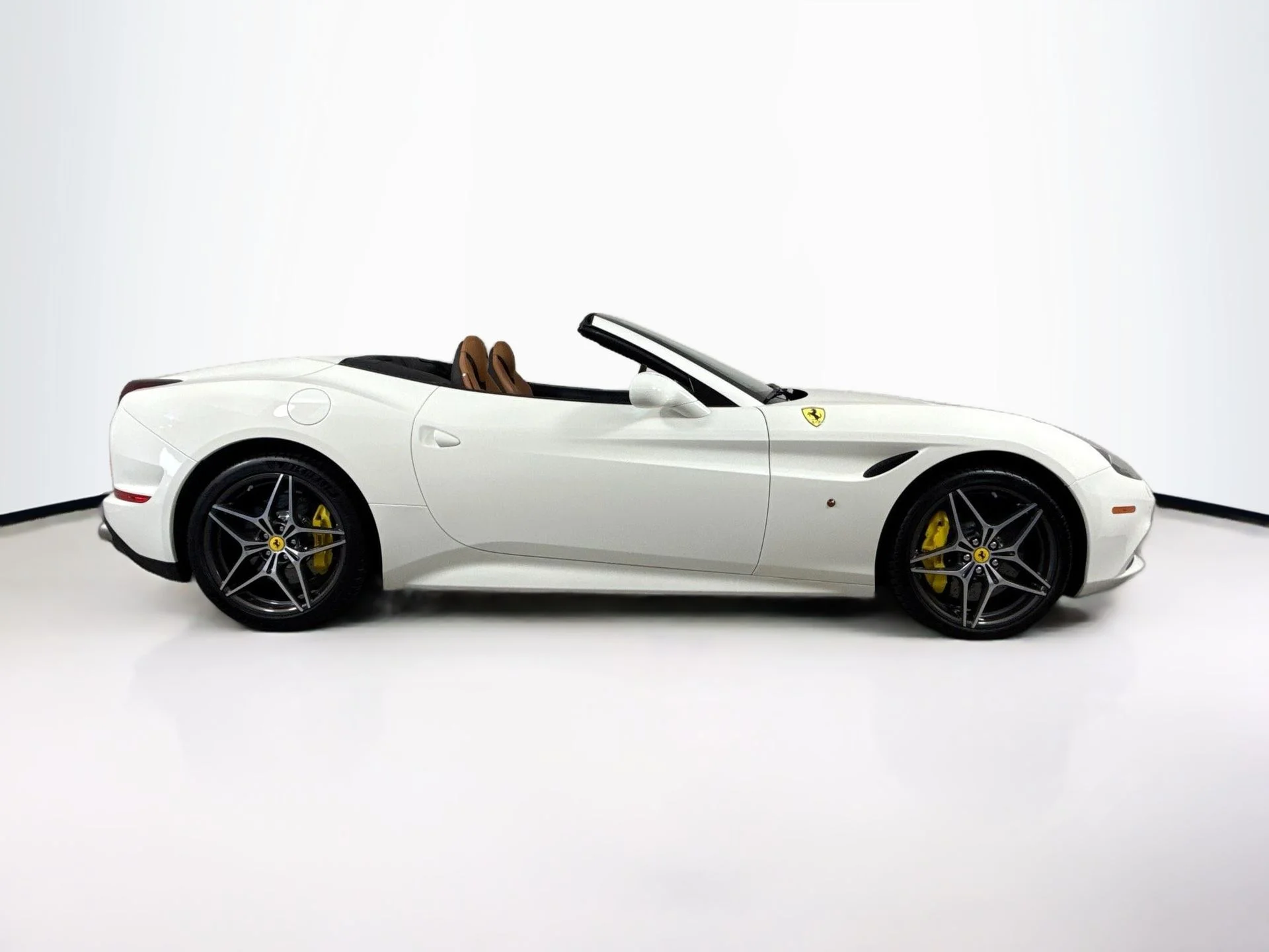 Certified Used 2017 Bianco Avus Ferrari T image 8